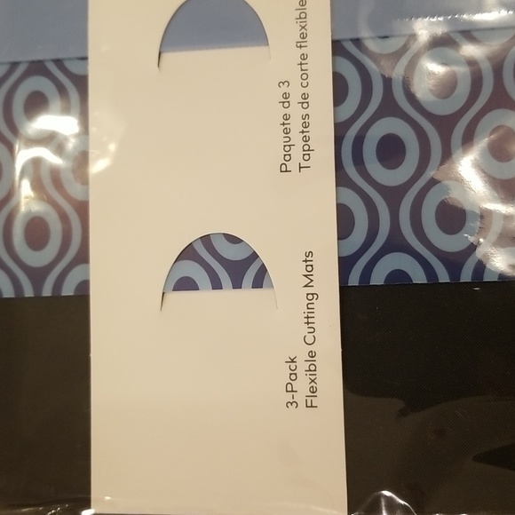 Flexible Cutting Mats Set of (3) - Picture 2 of 4